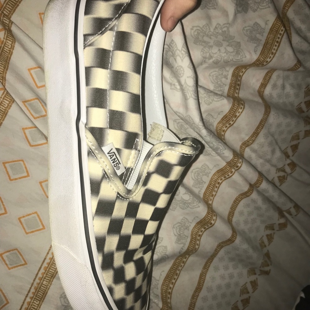 Black/White Illusion Checkered Vans